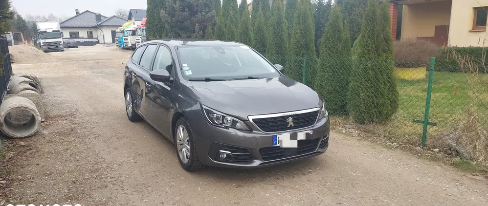 świętokrzyskie Peugeot 308 cena 33200 przebieg: 88000, rok produkcji 2018 z Kielce